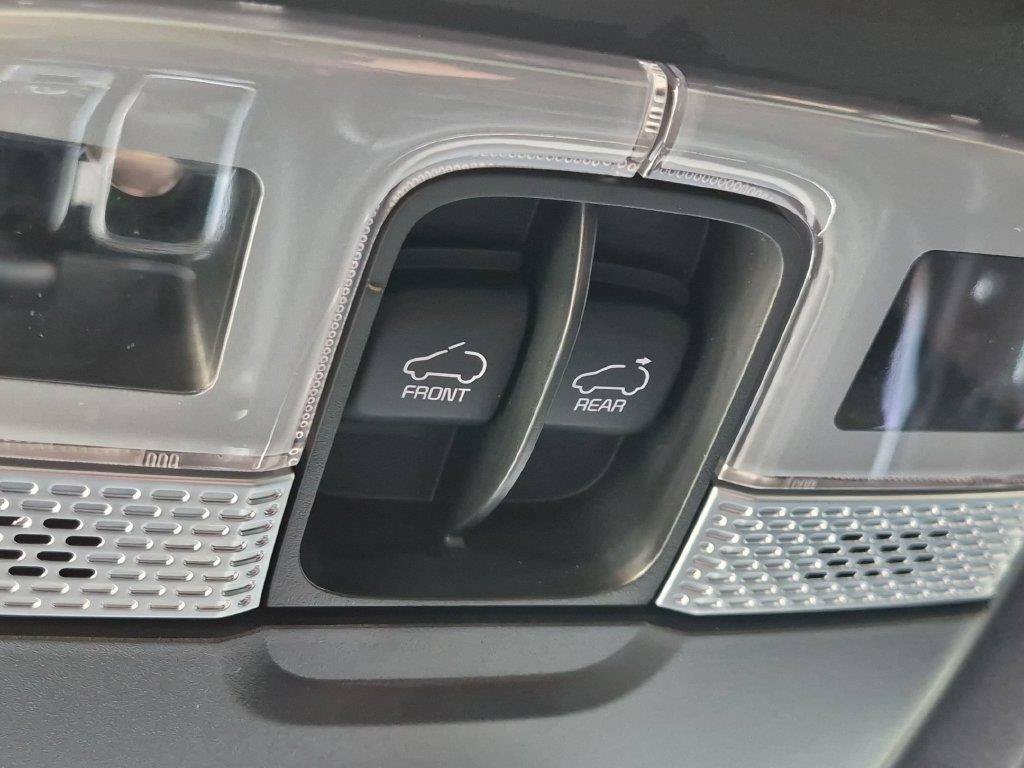 Certified 2025 Kia Telluride SX Prestige X-Line AWD/4WD image 24