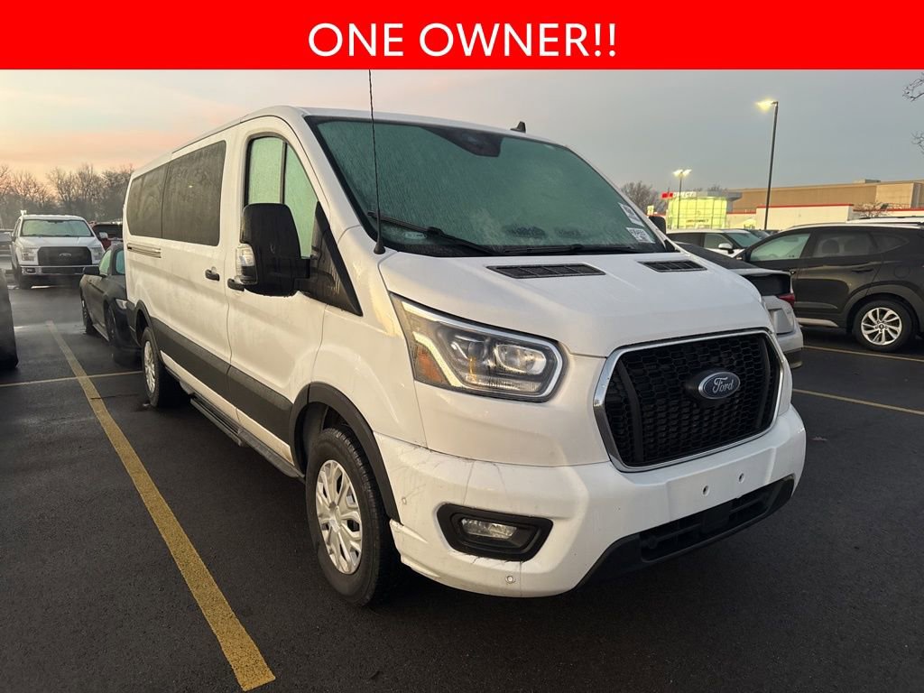 Used 2023 Ford Transit 350 XLT image 3