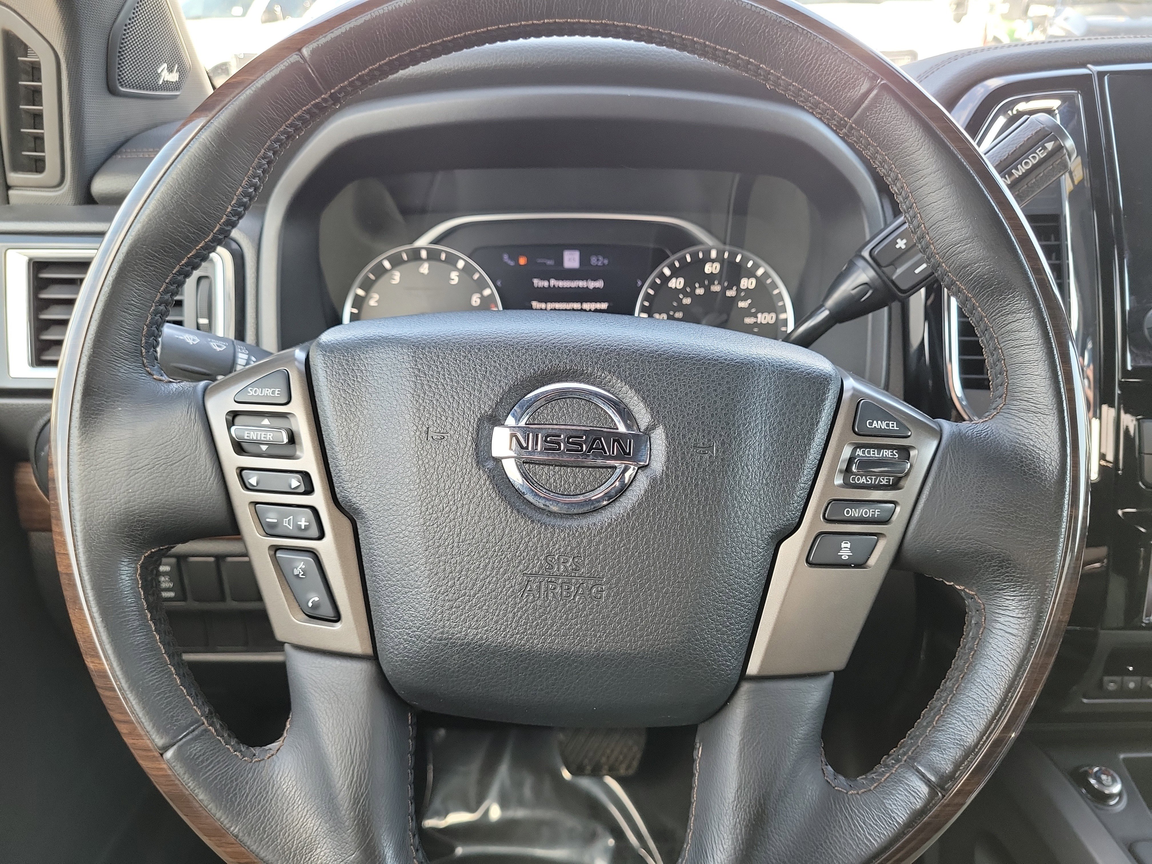 Used 2020 Nissan Titan Platinum Reserve w/ Moonroof Package image 15