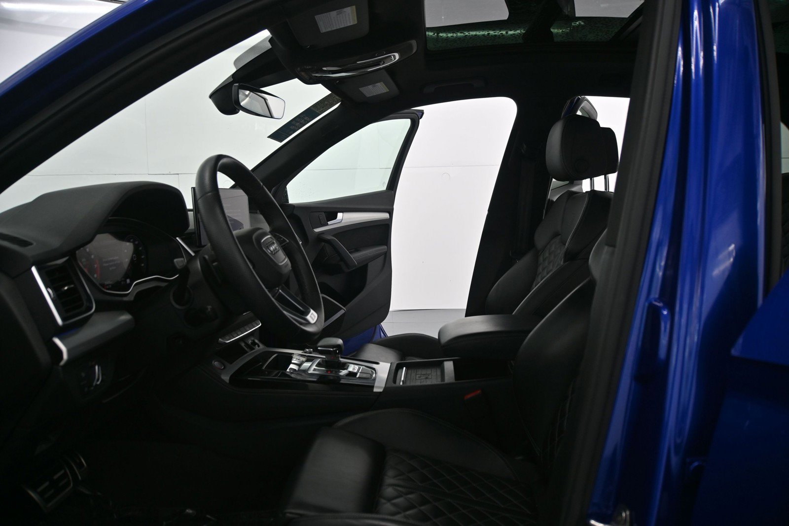 Used 2024 Audi SQ5 Prestige AWD/4WD image 27