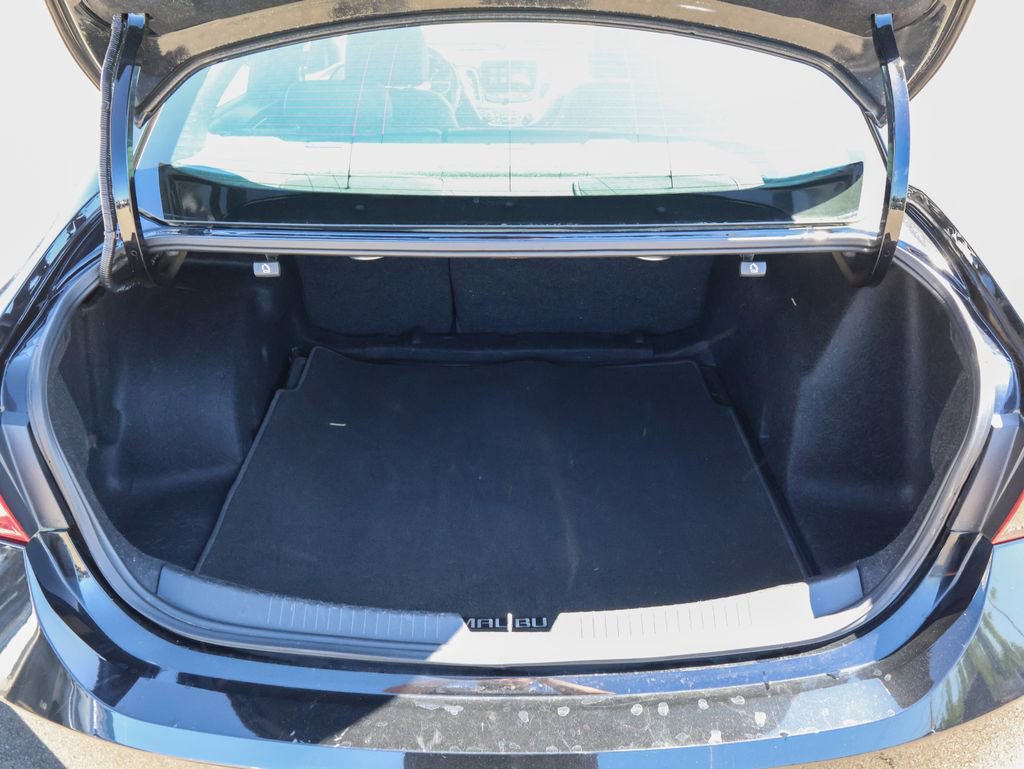 Used 2016 Chevrolet Malibu Premier FWD image 5
