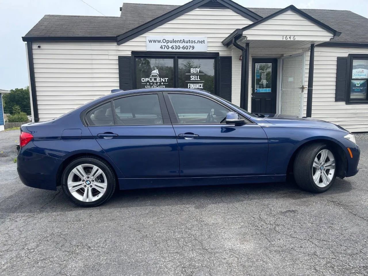 Used 2016 BMW 328i Sedan RWD image 11