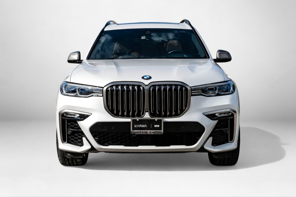 Used 2021 BMW X7 M50i w/ Executive Package image 3