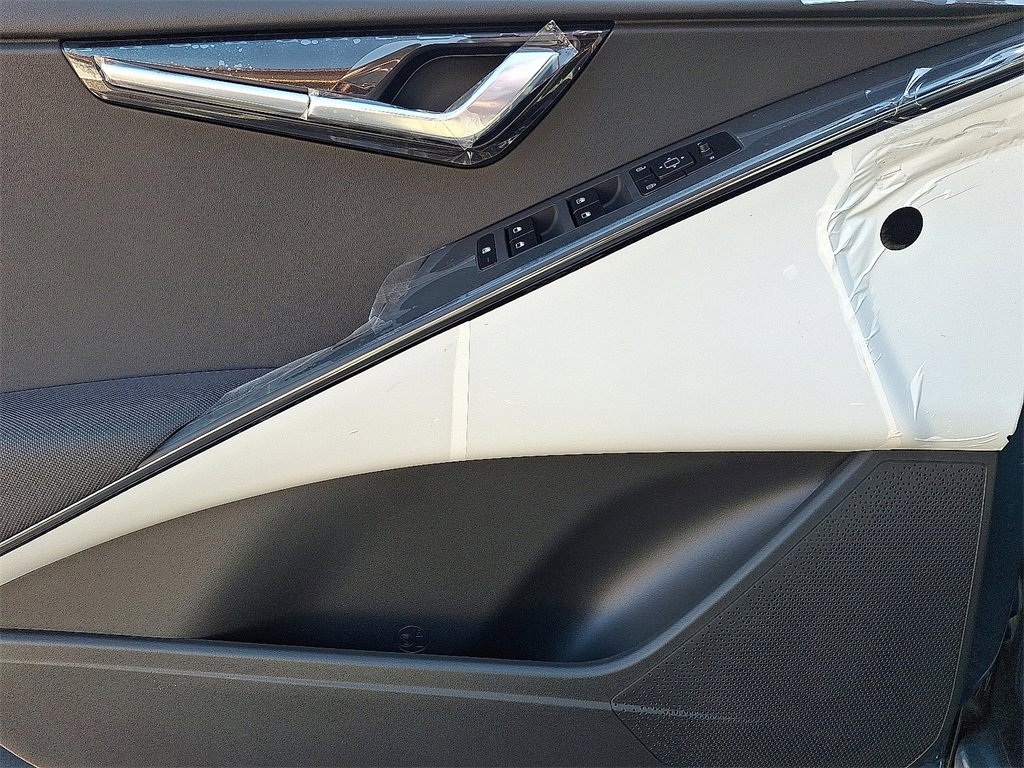 New 2025 Kia Niro EX image 8