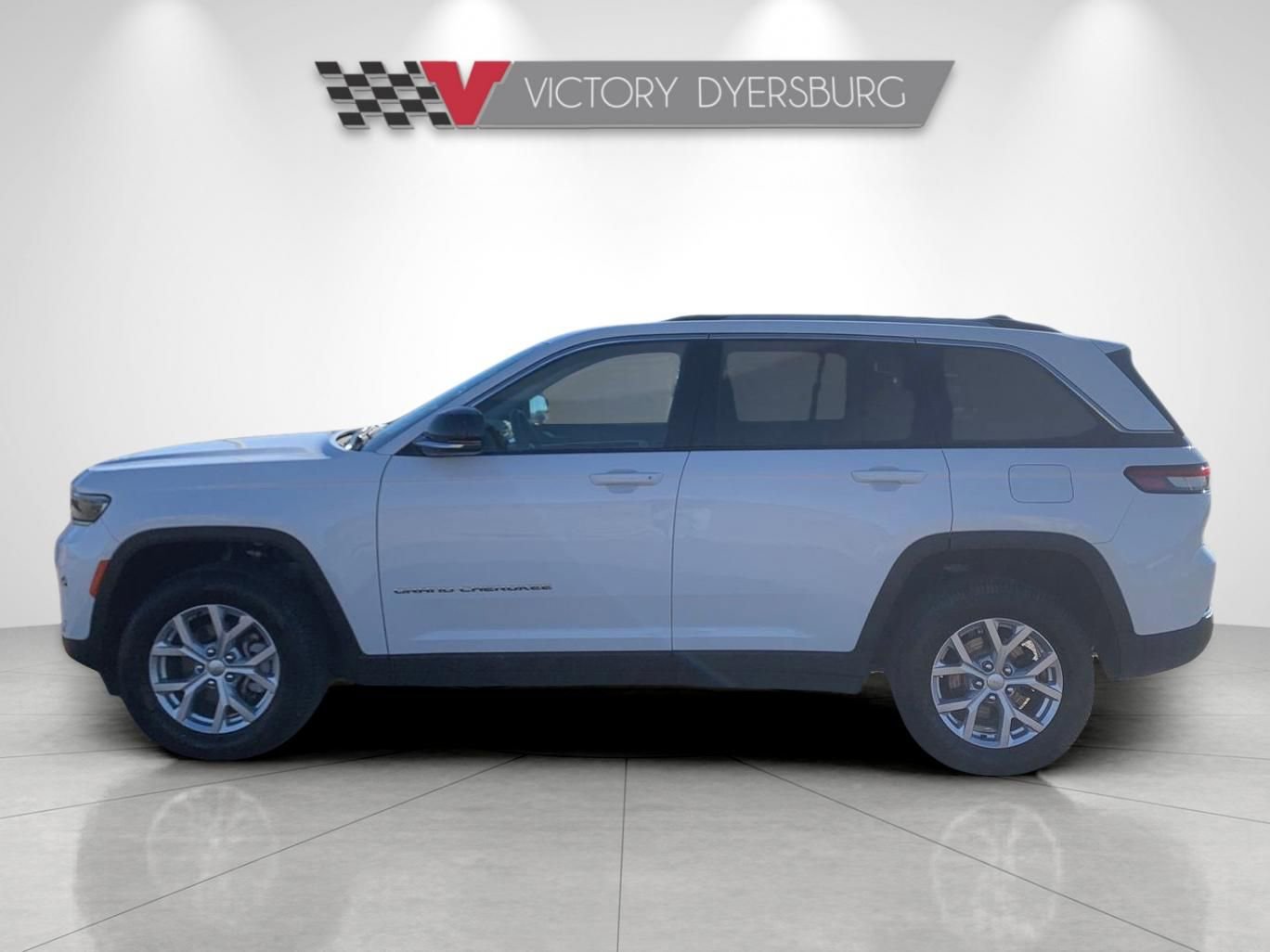 Used 2023 Jeep Grand Cherokee Limited image 5