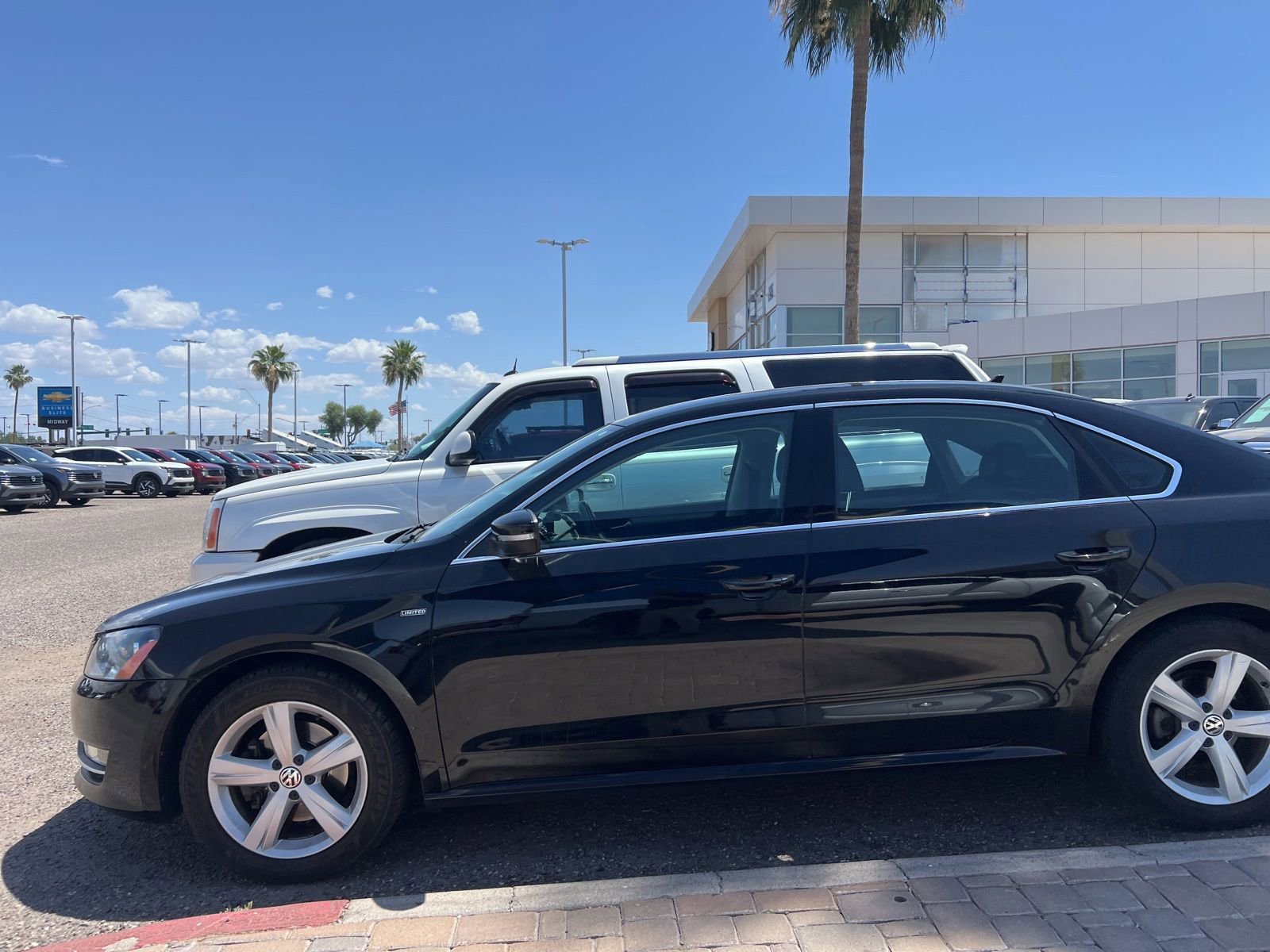 Used 2015 Volkswagen Passat 1.8T Limited Edition FWD image 4