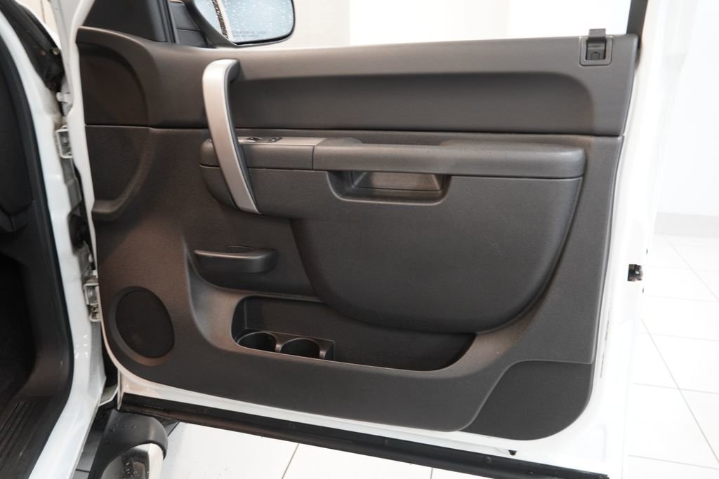 Used 2011 Chevrolet Silverado 1500 LT w/ All-Star Edition AWD/4WD image 28