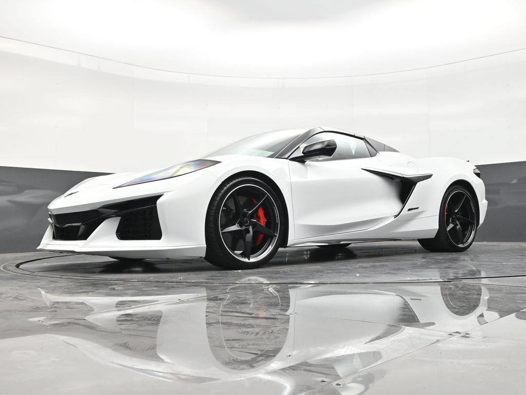 Used 2025 Chevrolet Corvette E-Ray AWD/4WD image 20
