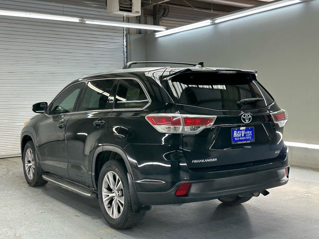 Used 2015 Toyota Highlander XLE FWD image 6
