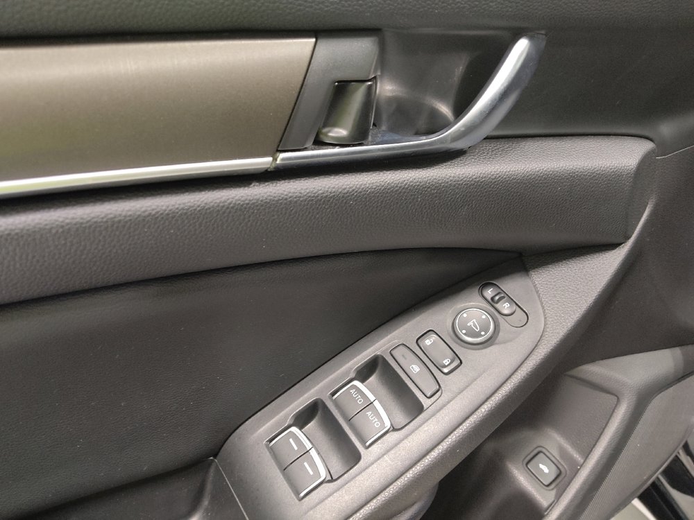 Used 2018 Honda Accord LX image 27