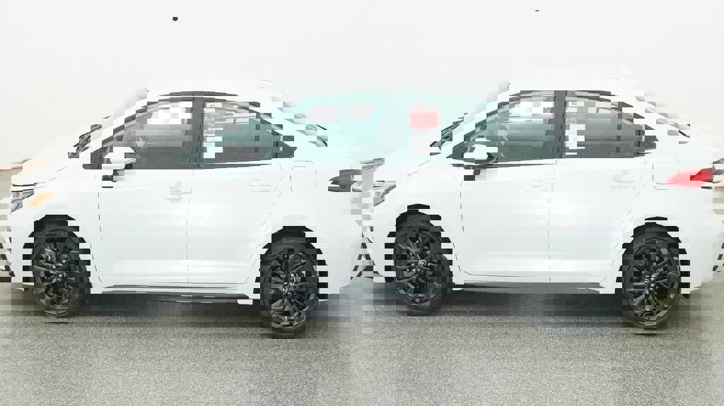 New 2026 Toyota Corolla SE image 3