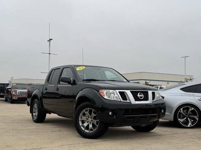 Used 2021 Nissan Frontier SV image 2