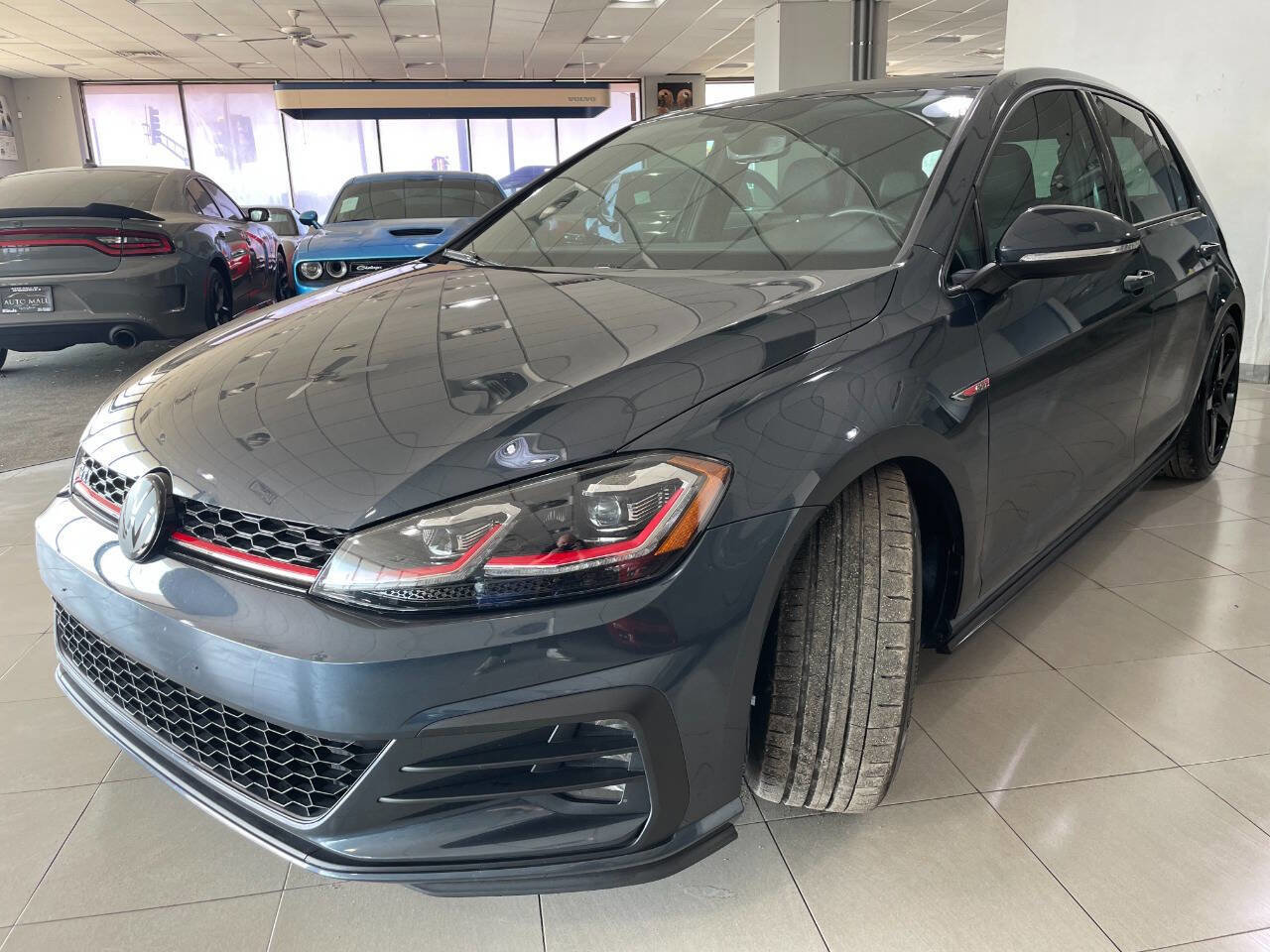 Used 2020 Volkswagen GTI SE image 3