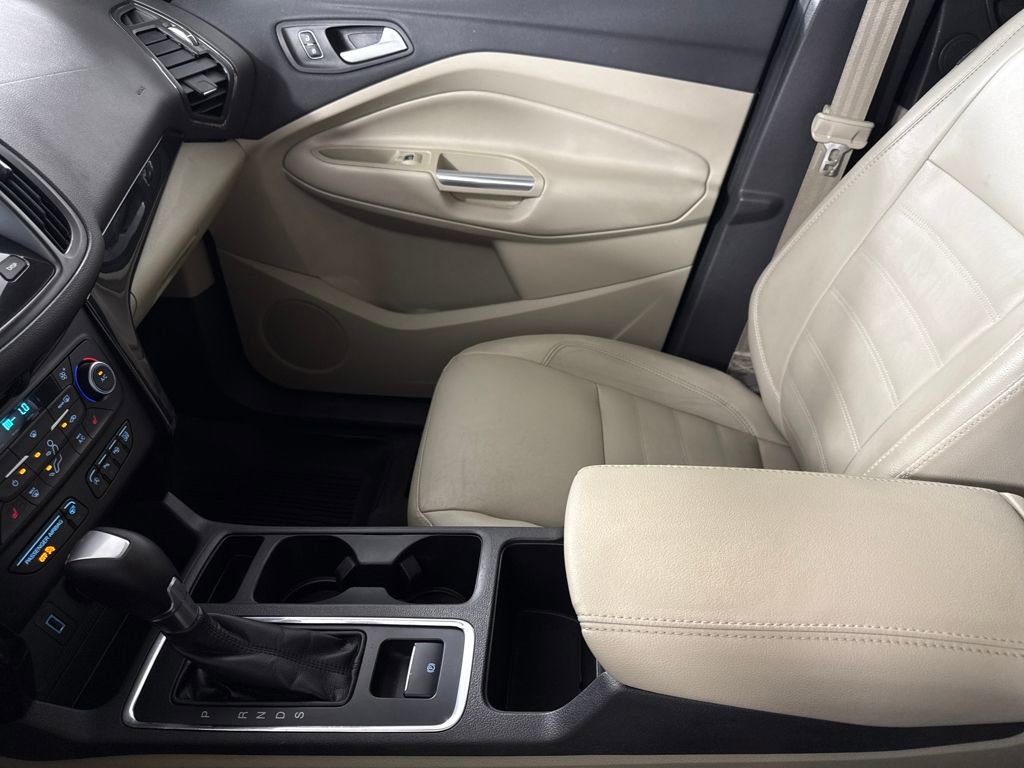 Used 2018 Ford Escape Titanium AWD/4WD image 18