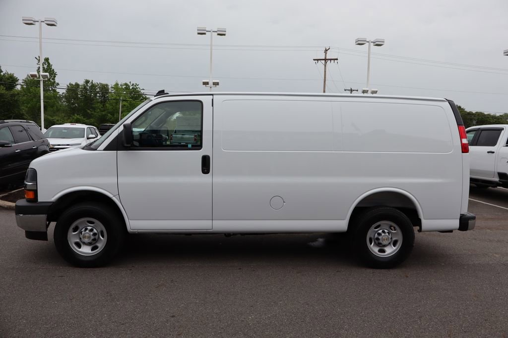 New 2025 Chevrolet Express 2500 w/ Driver Convenience Package image 24