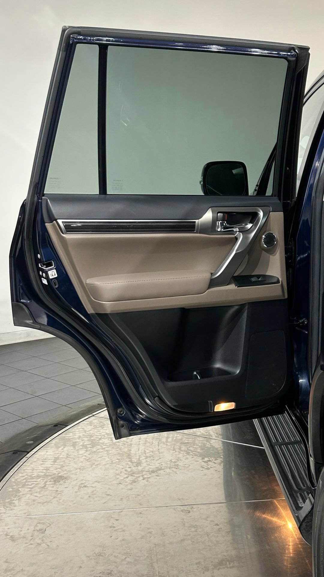 Used 2023 Lexus GX 460 Premium AWD/4WD image 45