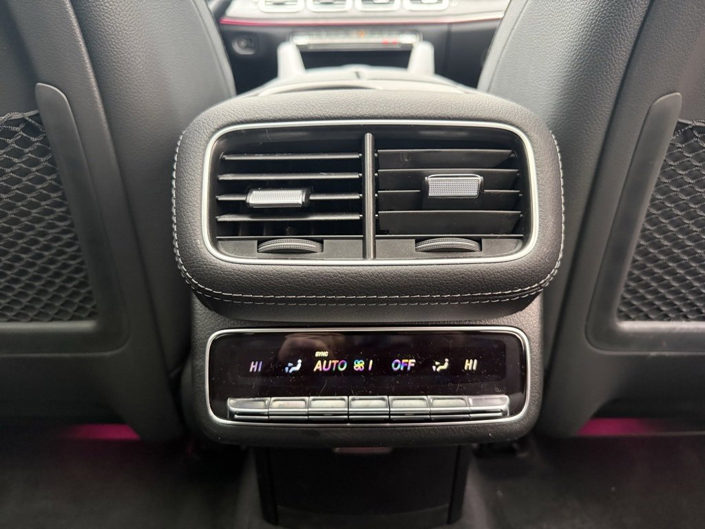 Used 2025 Mercedes-Benz GLS 450 4MATIC image 39