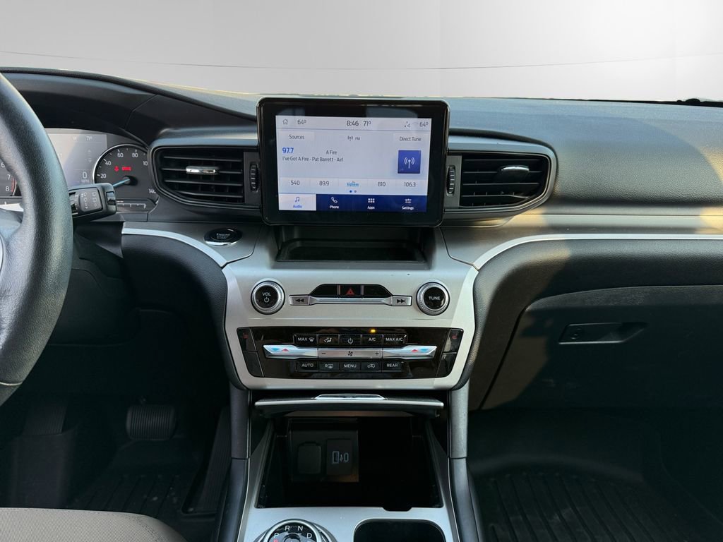 Used 2022 Ford Explorer XLT w/ Class IV Trailer Tow Package image 11