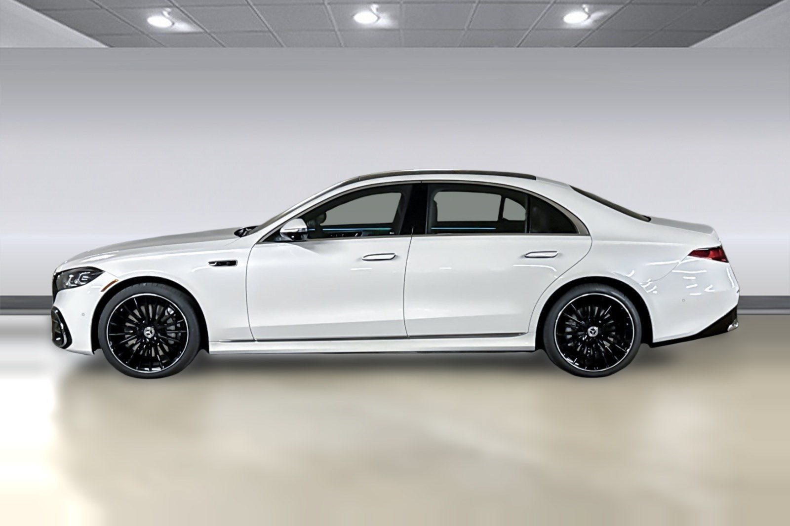 New 2027 Mercedes-Benz S 500 4MATIC image 2