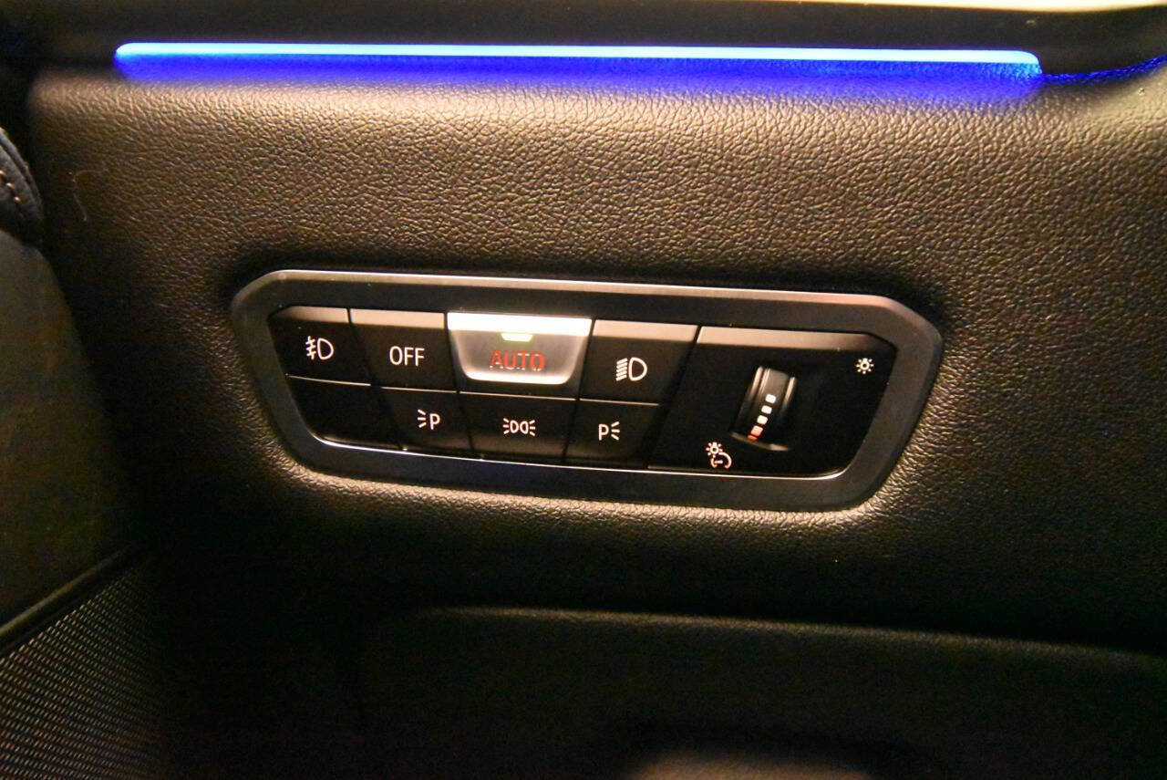 Used 2019 BMW X7 xDrive40i w/ Parking Assistance Package image 30