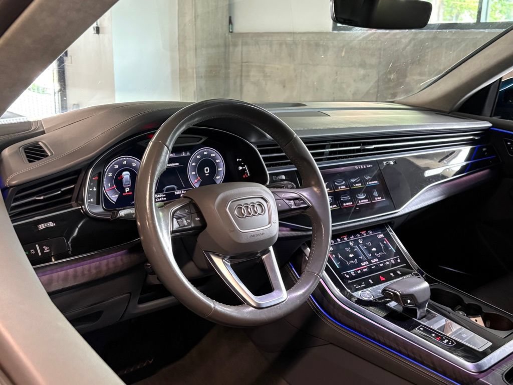 Used 2019 Audi Q8 Prestige w/ Luxury Package AWD/4WD image 4