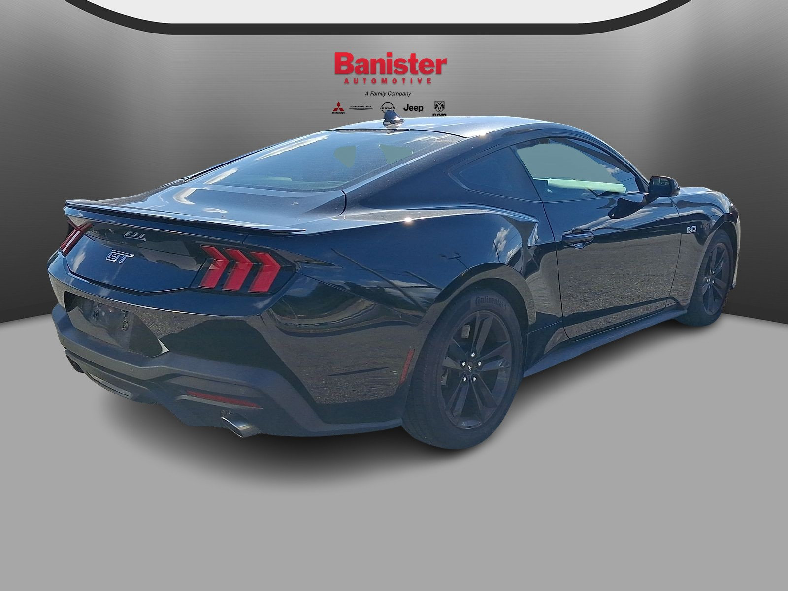 Used 2024 Ford Mustang GT RWD image 4