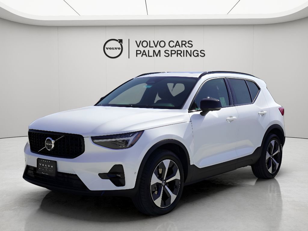 New 2025 Volvo XC40 B5 Plus w/ Protection Package Premier image 4