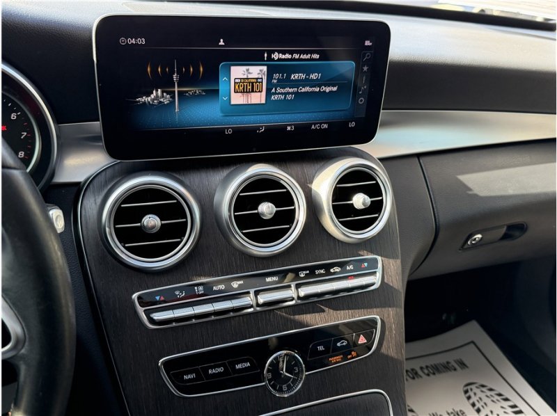 Used 2020 Mercedes-Benz C 300 Sedan w/ Premium Package image 41
