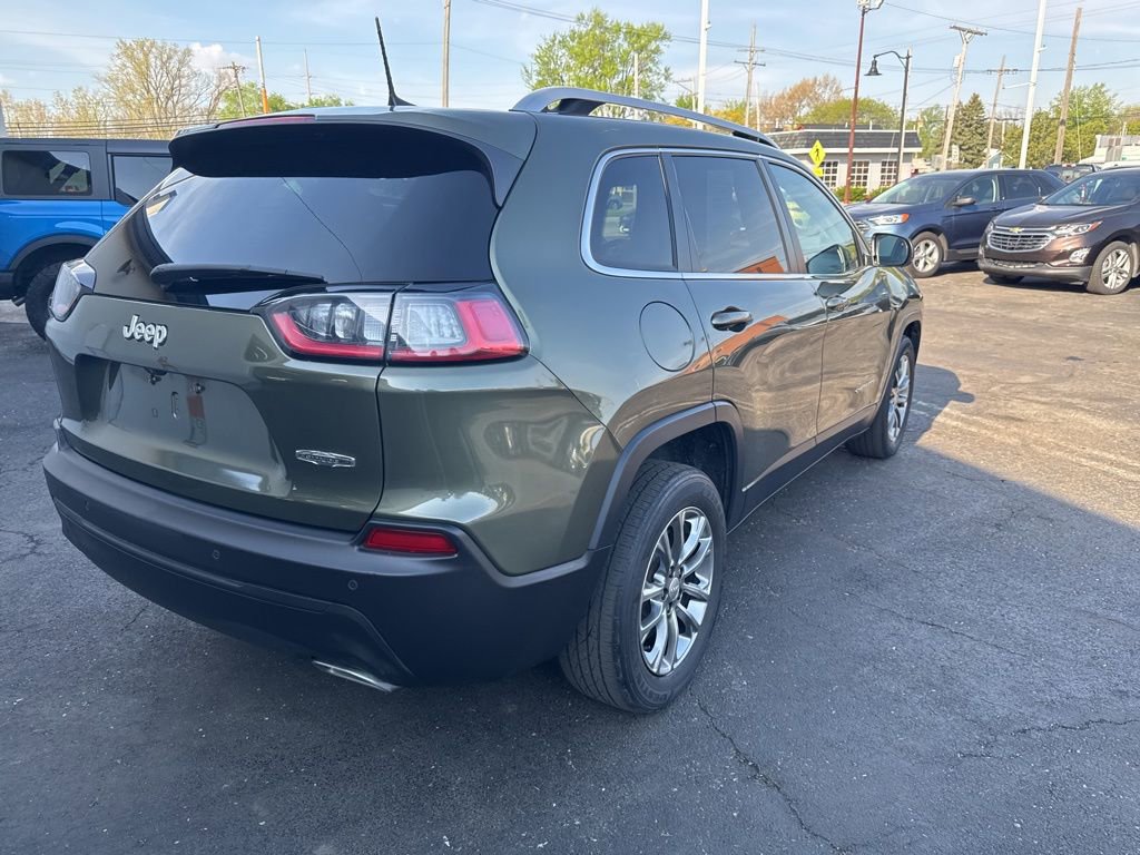 Used 2021 Jeep Cherokee Latitude Lux FWD image 3