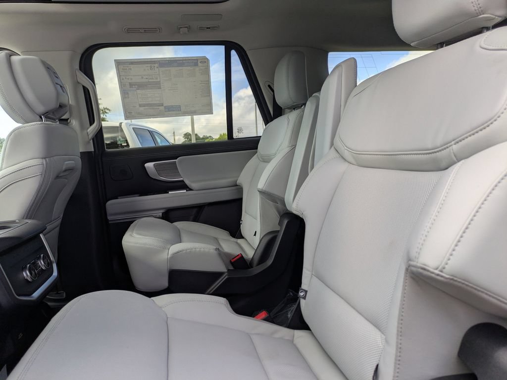 New 2027 Ford Expedition Max Platinum AWD/4WD image 16