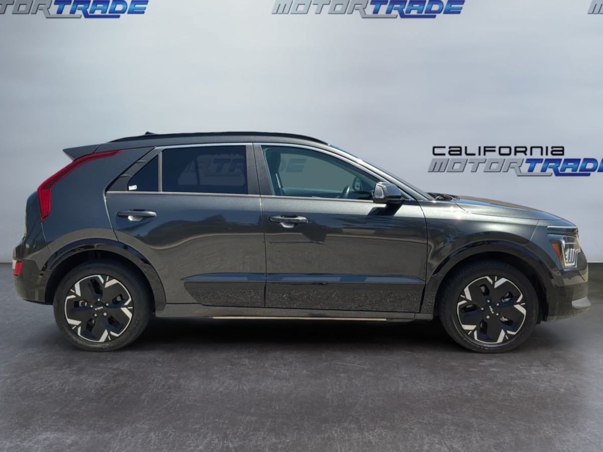 Used 2023 Kia Niro Wind FWD image 4