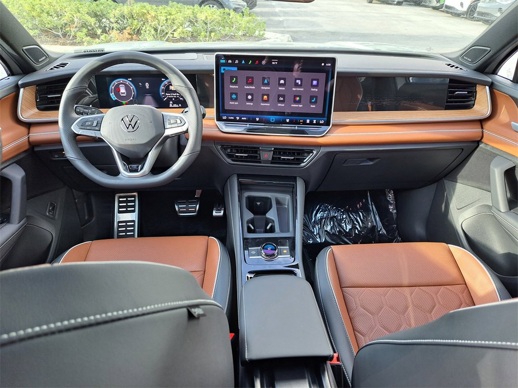New 2026 Volkswagen Tiguan SEL R-Line image 6