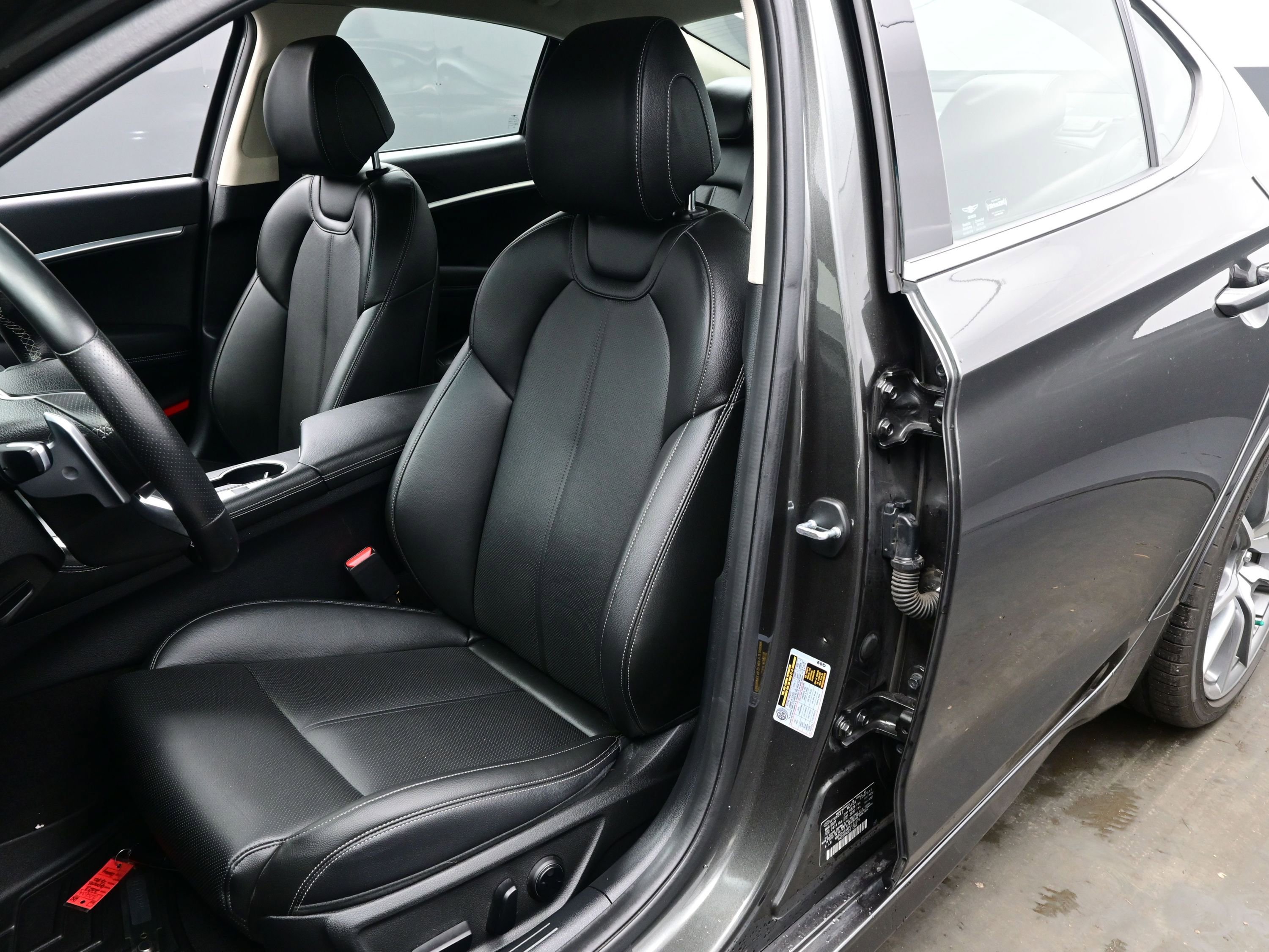 Certified 2023 Genesis G70 2.0T image 13