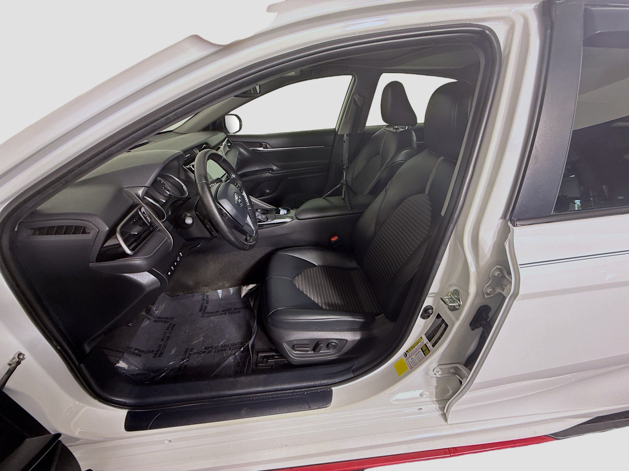 Used 2020 Toyota Camry SE w/ Convenience Package FWD image 22