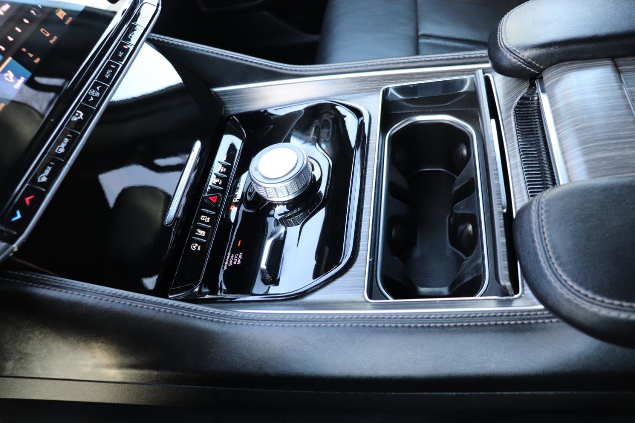 Used 2023 Jeep Wagoneer L Series II image 47