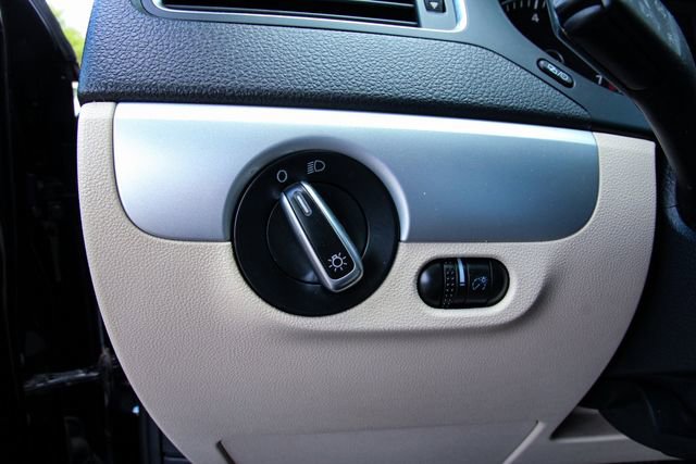 Used 2014 Volkswagen Jetta SE image 16