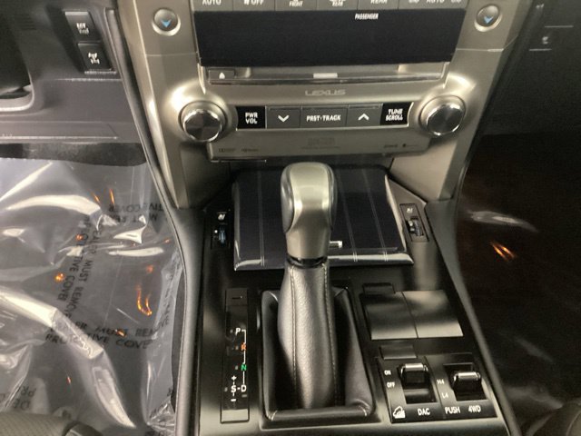 Used 2021 Lexus GX 460 Premium w/ Accessory Package AWD/4WD image 19