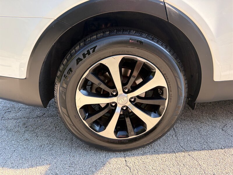 Used 2016 Kia Sorento EX w/ EX Touring Package FWD image 28