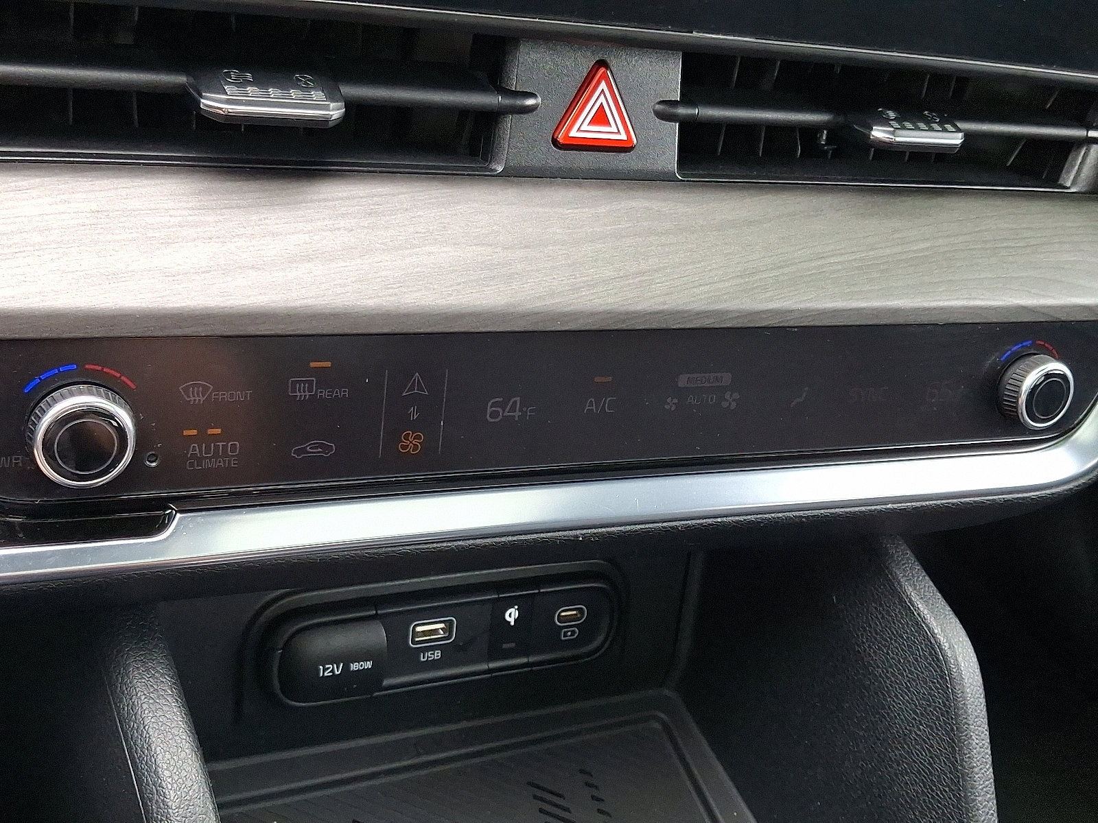 Used 2023 Kia Sportage X-Line w/ X-Line Premium Package image 16