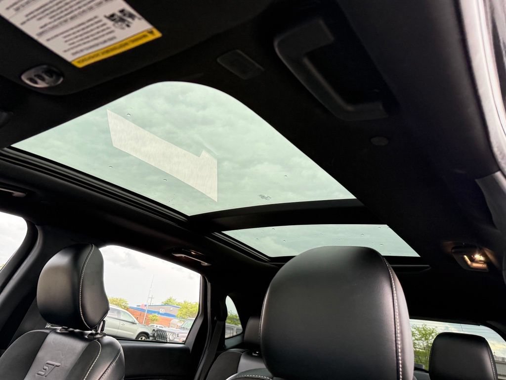Used 2019 Ford Edge ST w/ Equipment Group 401A AWD/4WD image 12