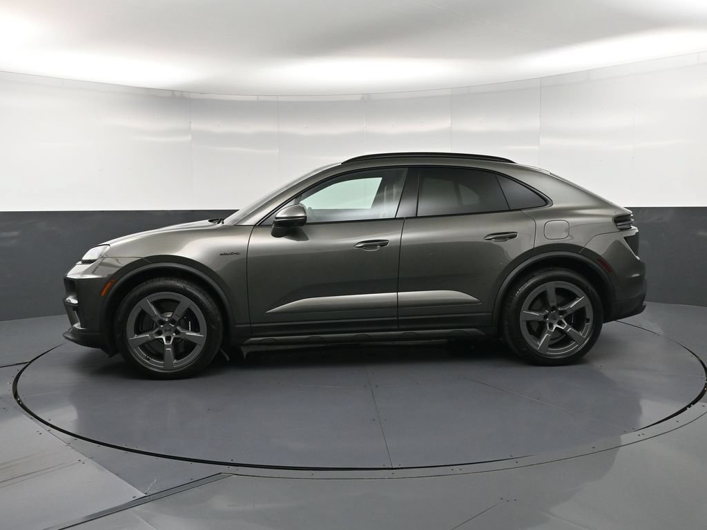 Certified 2025 Porsche Macan Turbo Electric AWD/4WD image 2