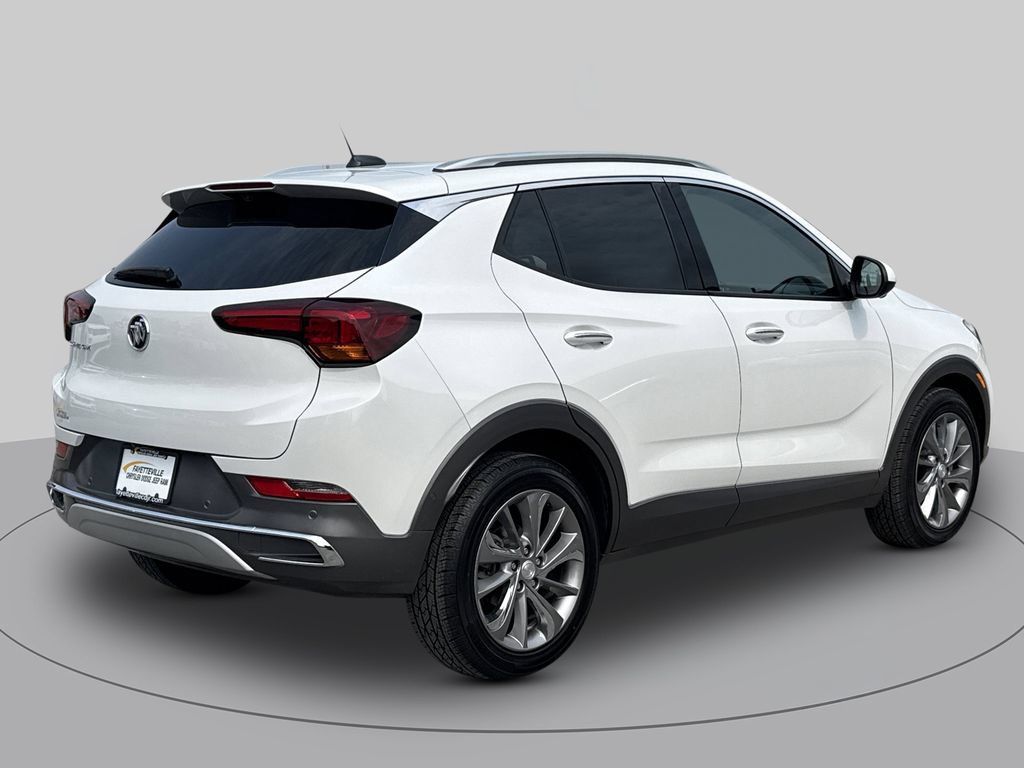 Used 2022 Buick Encore GX Essence w/ Advanced Technology Package FWD image 3