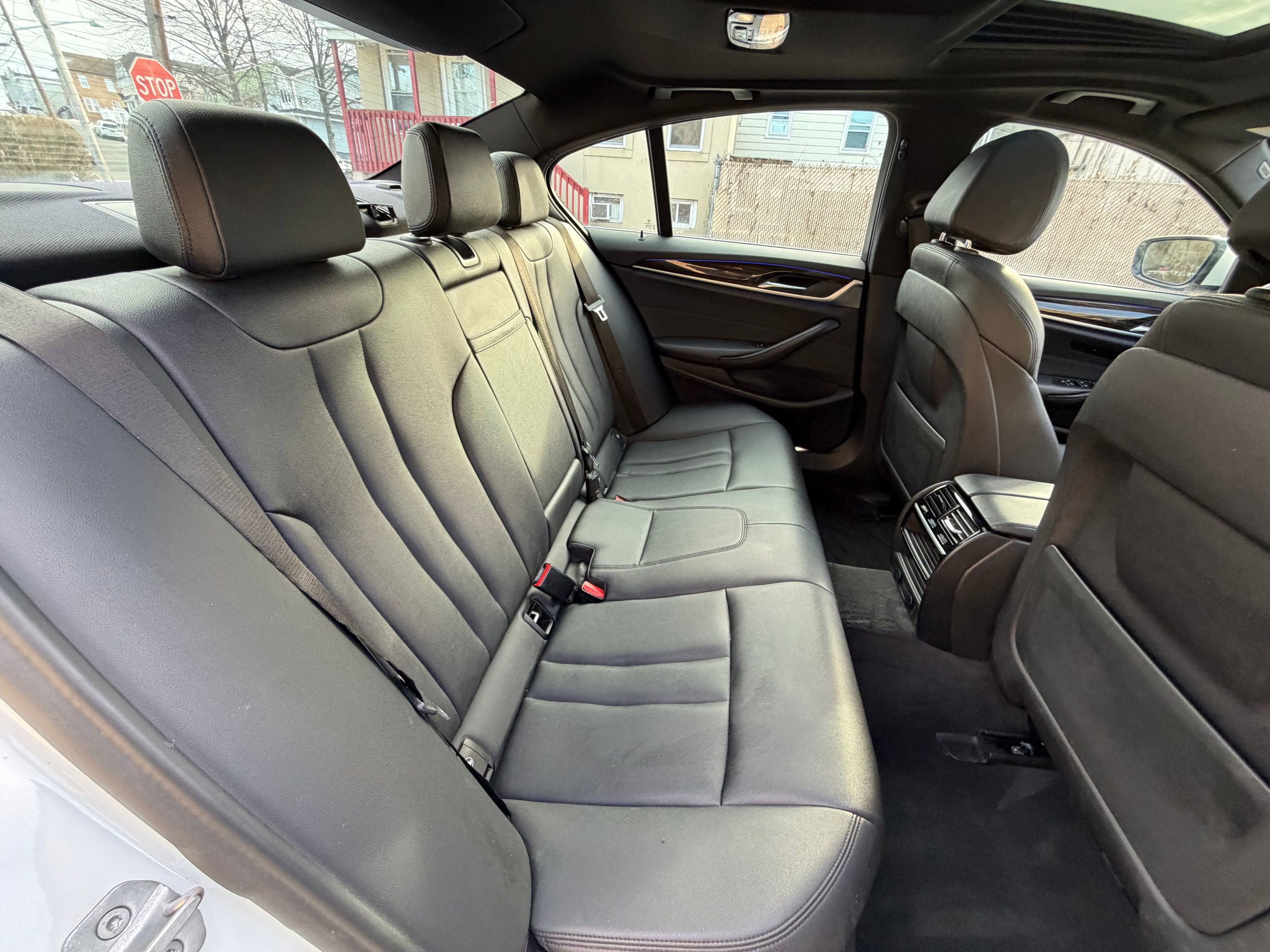 Used 2018 BMW 530i xDrive image 28