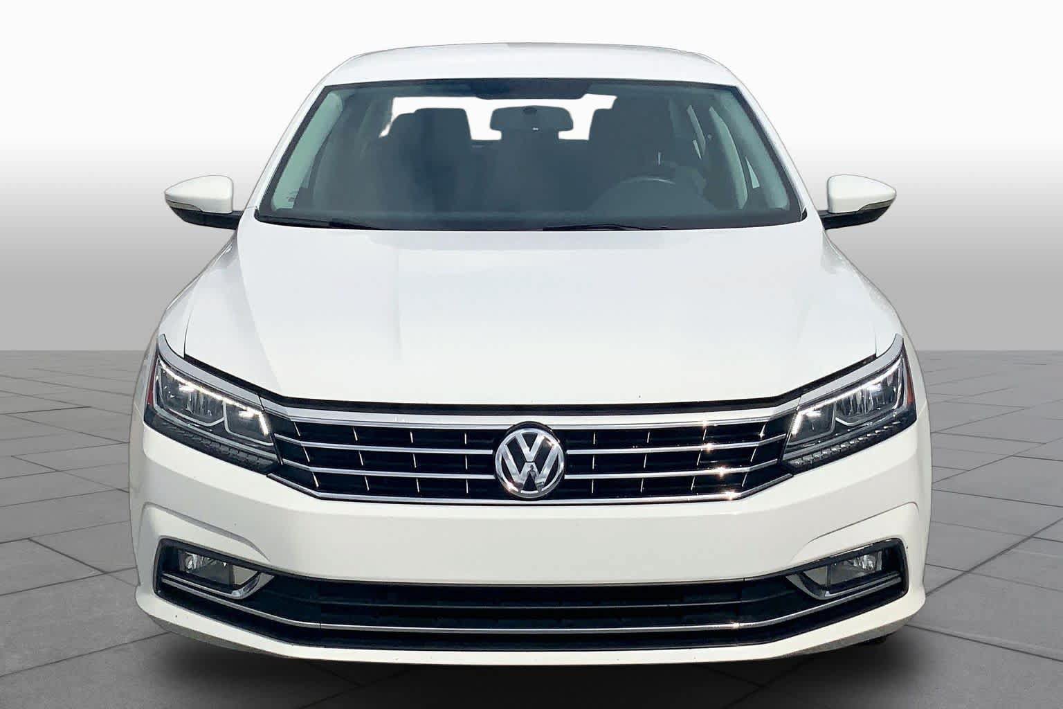 Used 2016 Volkswagen Passat 1.8T S w/ Lighting Package (P06) FWD image 4