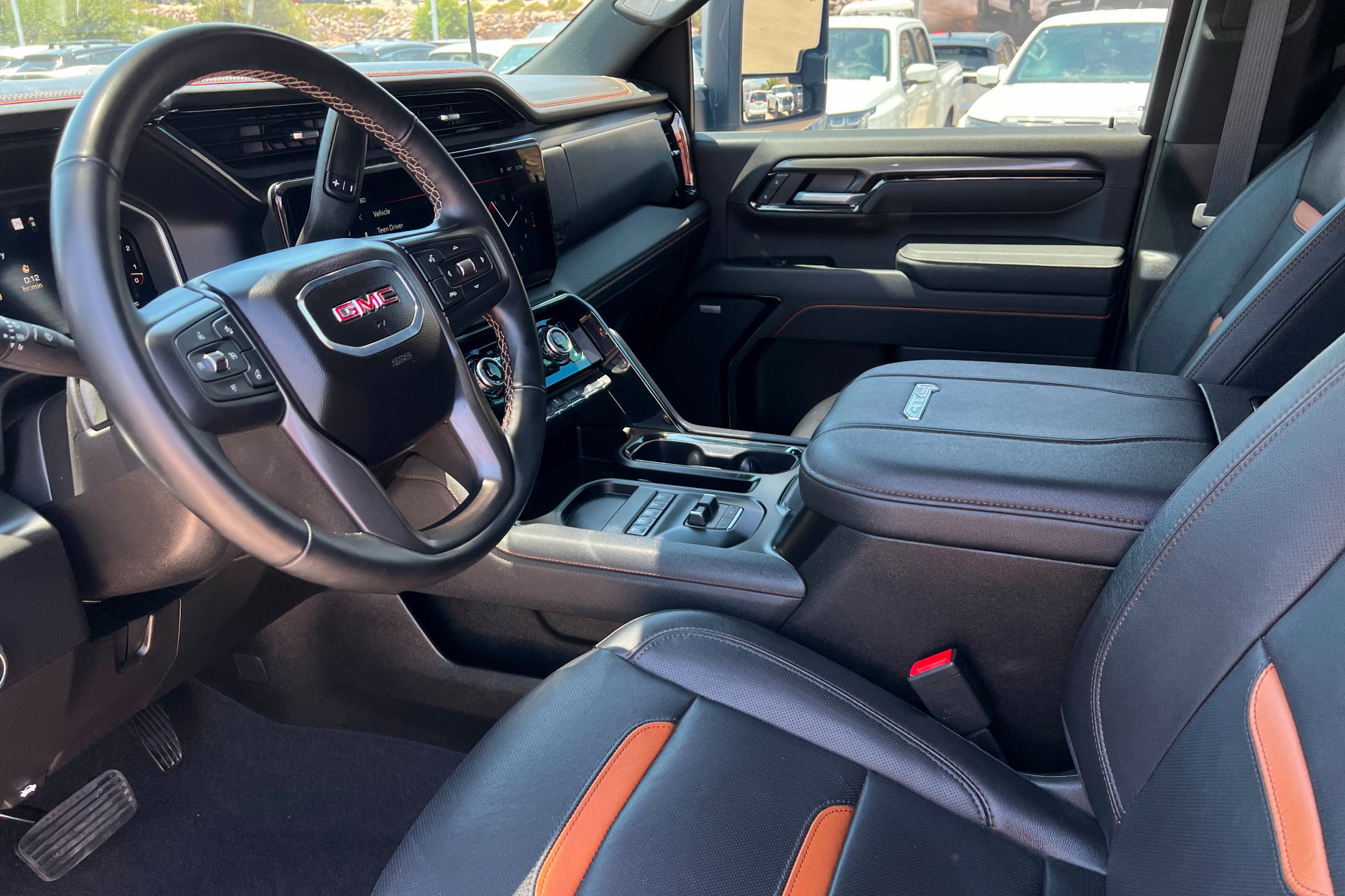 Used 2026 GMC Sierra 3500 AT4 w/ AT4 Premium Plus Package AWD/4WD image 16