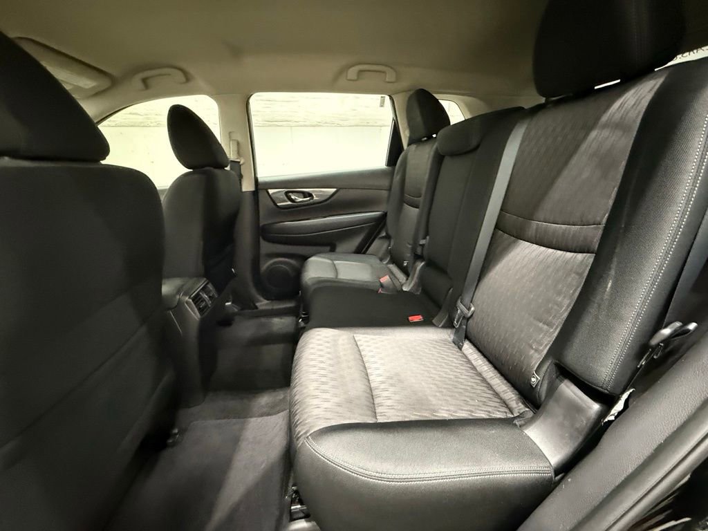 Used 2019 Nissan Rogue SV image 22