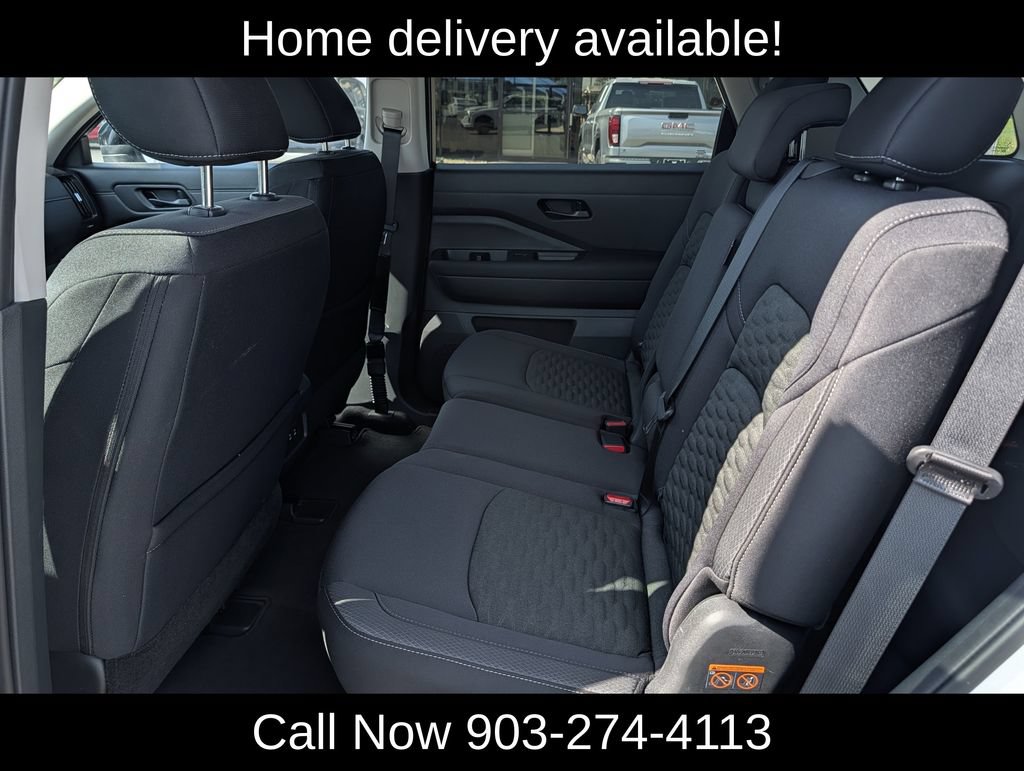 Used 2026 Nissan Pathfinder SV FWD image 28