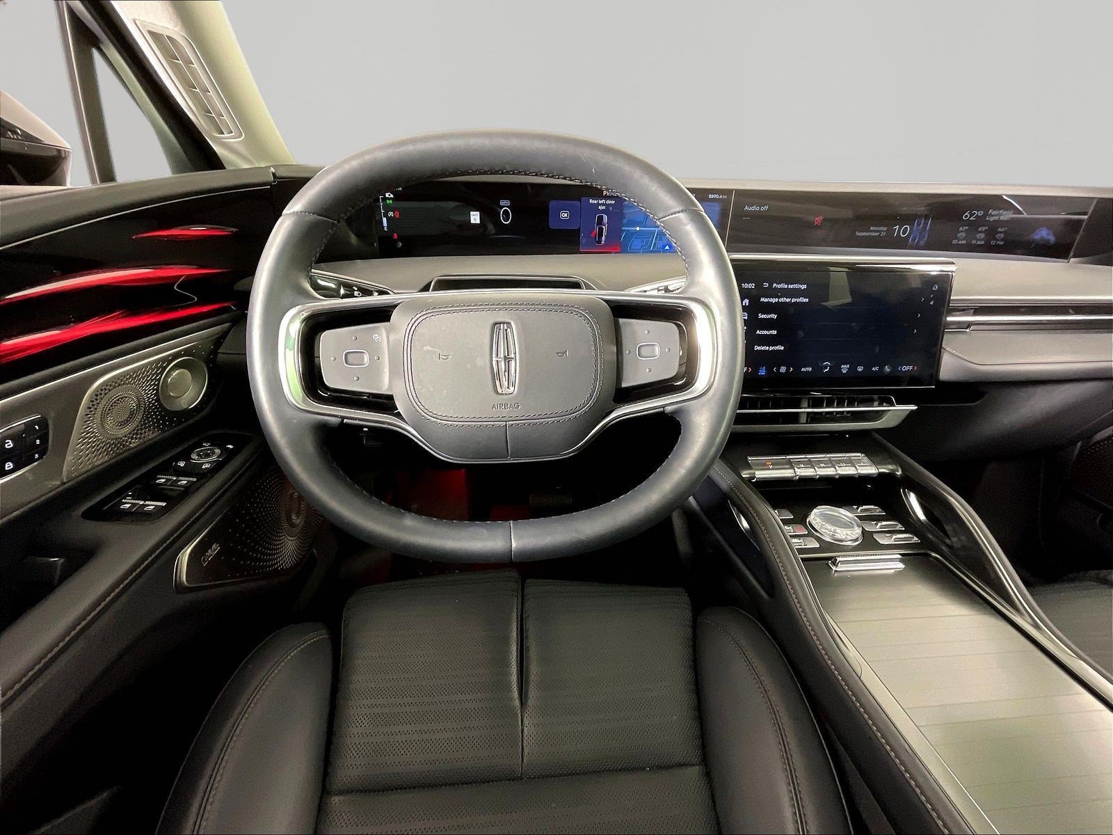 Used 2026 Lincoln Nautilus Reserve AWD/4WD image 8