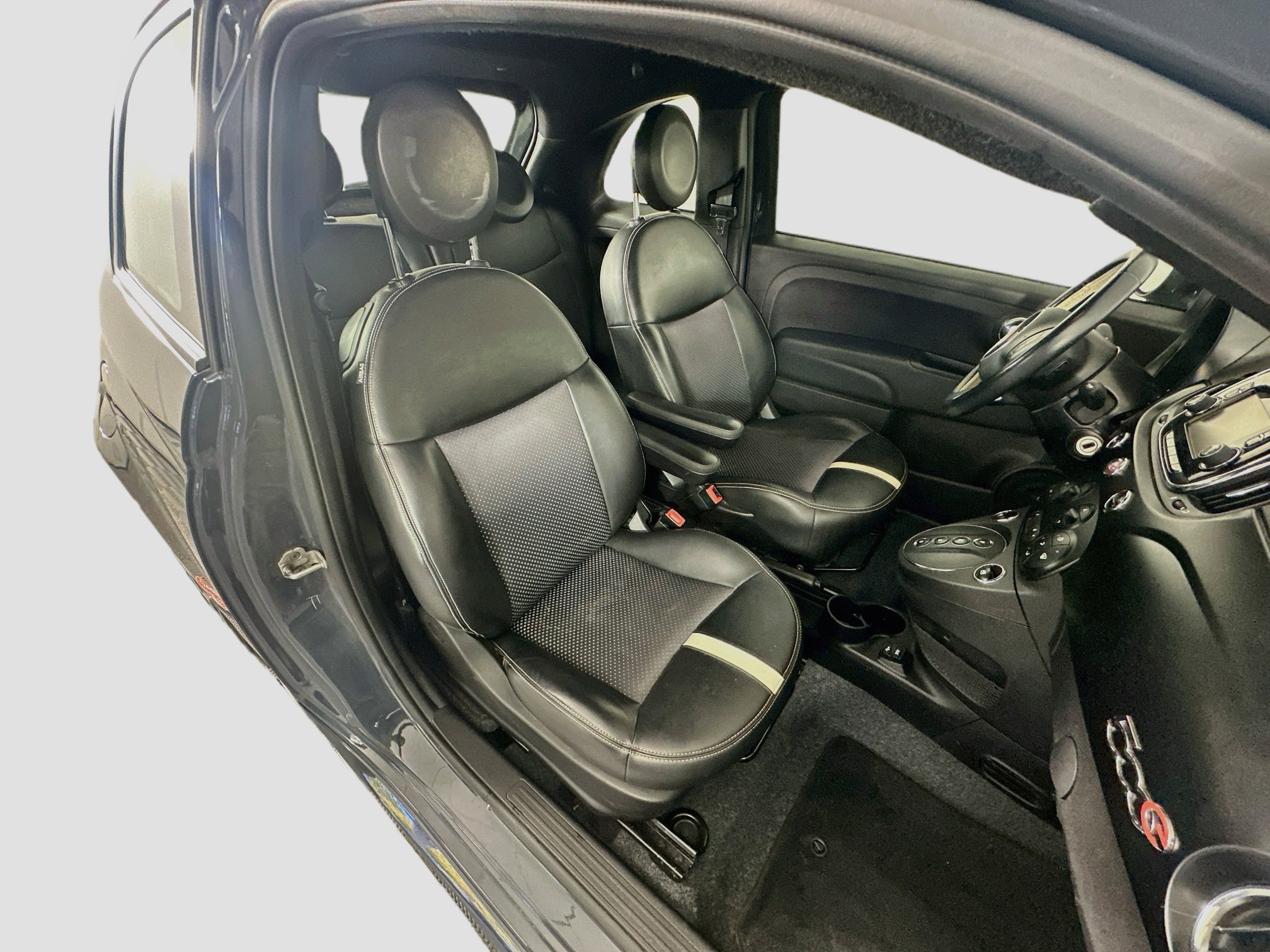 Used 2017 FIAT 500 e FWD image 26