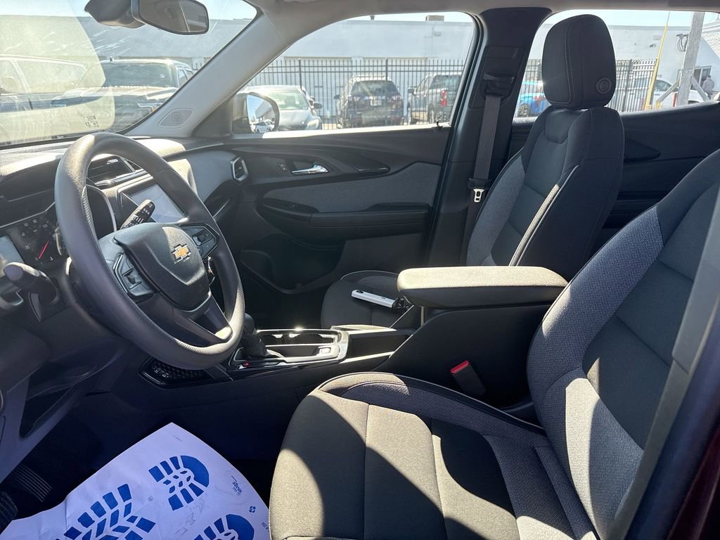 Used 2023 Chevrolet TrailBlazer LS image 21